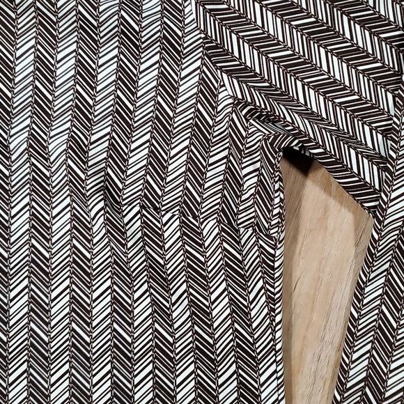 🔹️Michael Kors Brown Chevron Buttoned Long Sleeve Top Large - Picture 7 of 10